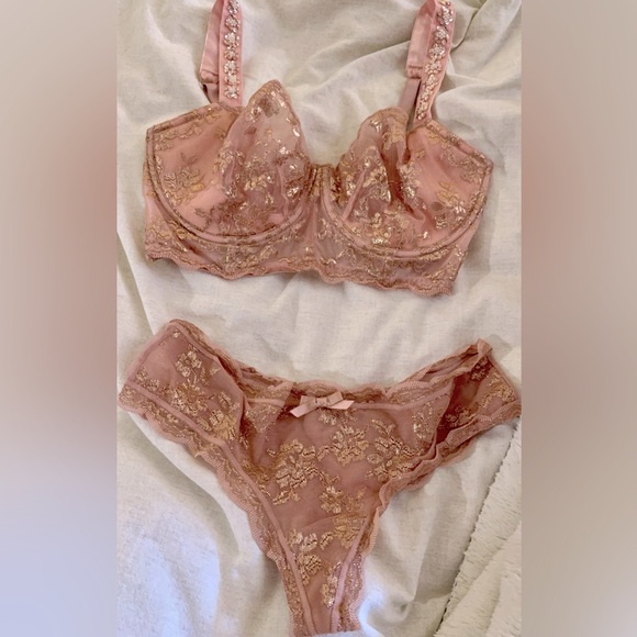 Victoria secret Dream Angels unlined push-up SET- rose gold...